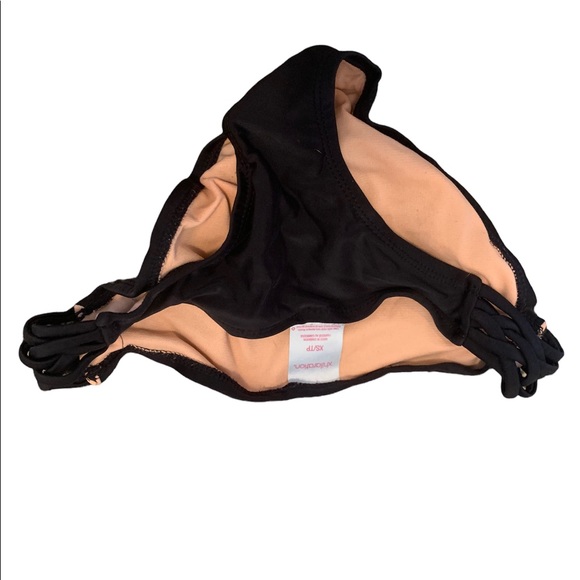 Bikini bottums - Picture 3 of 4